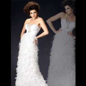 🎉SOLD🎉 Mac Duggal Feathered Gown