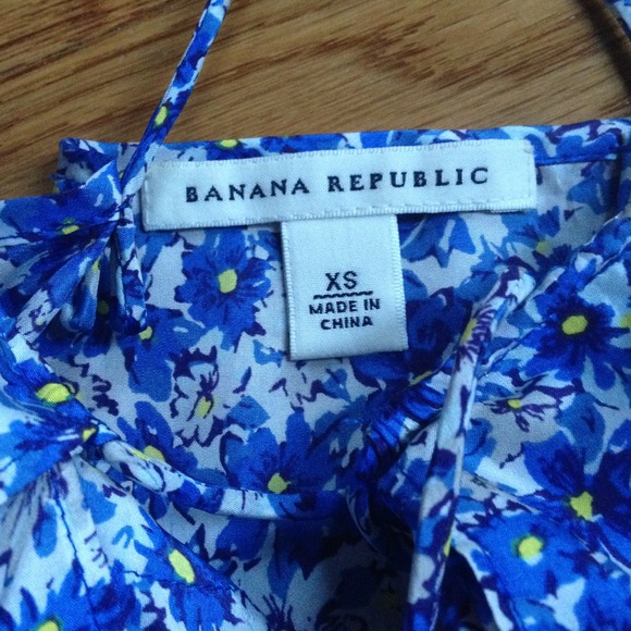 🌴silk ruffle spaghetti strap tank - Picture 4 of 4