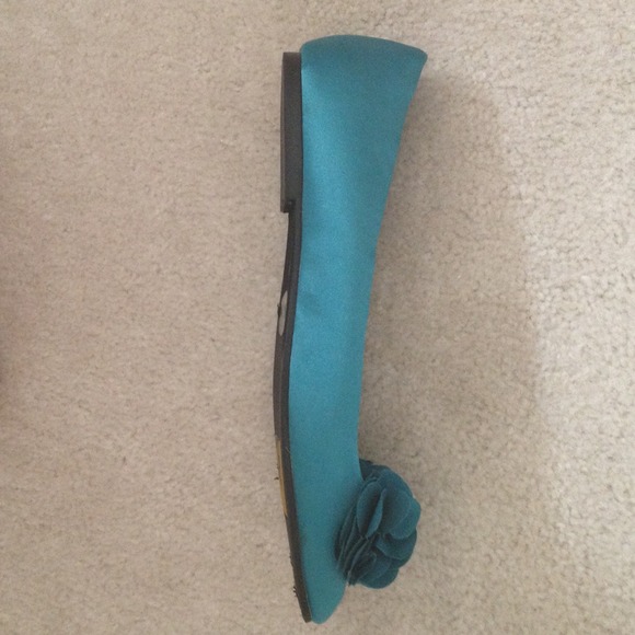 SOLD Turquoise Flats - Picture 3 of 4