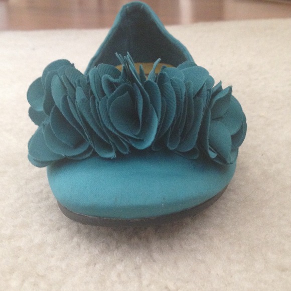 SOLD Turquoise Flats - Picture 4 of 4