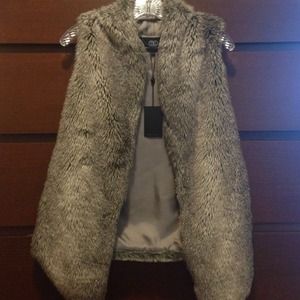 Tart collections faux fur vest!