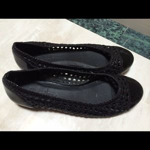 ⚡️SALE⚡️Cole Haan black flats