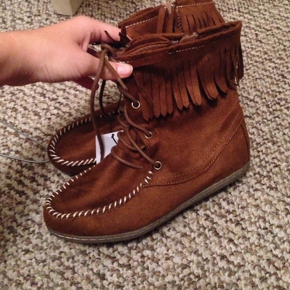 Moccasin  bootys brand new never worn