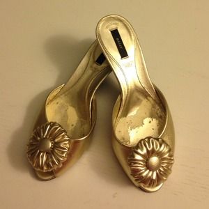 Bally kitten heels gold slip on Bally kitten heels gold slip on