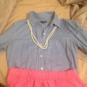 Gap bottom down light blue shirt
