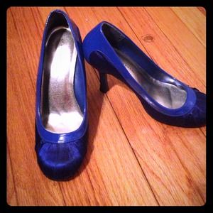 Royal blue heals