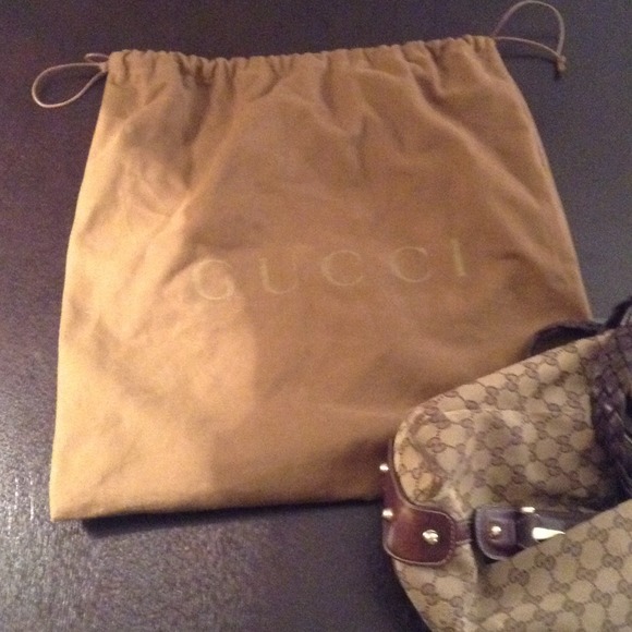 Gucci Pelham Horsebit Shoulder Bag - Picture 4 of 4