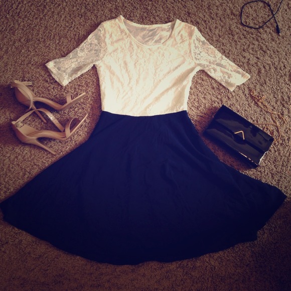 LAST CALL!!❤️💙 Lace white navy chiffon dress