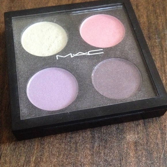 MAC Eyeshadow Quad