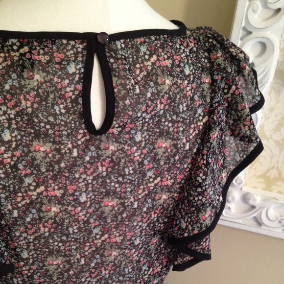 Floral Ruffle Dress - Picture 2 of 3