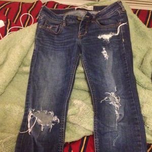 Hollister destroyed jeans & purse