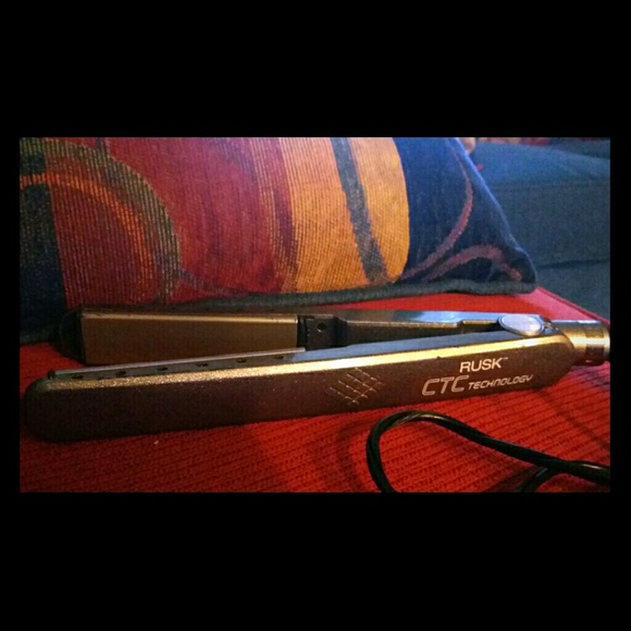 Ctc rusk technology flat iron.