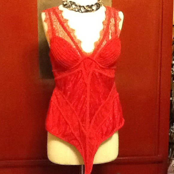 Bebe lace blouse.