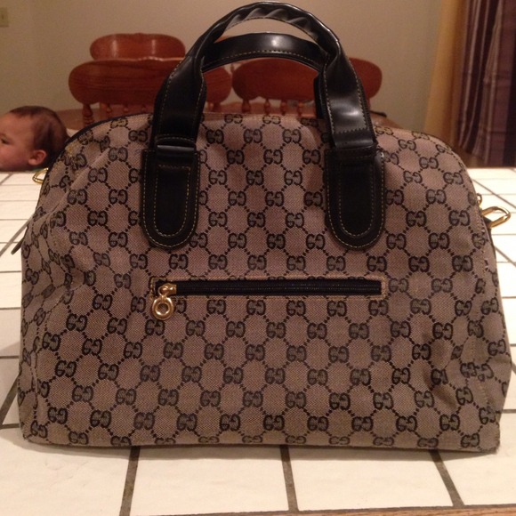 Gucci purse 1 day sale!!!