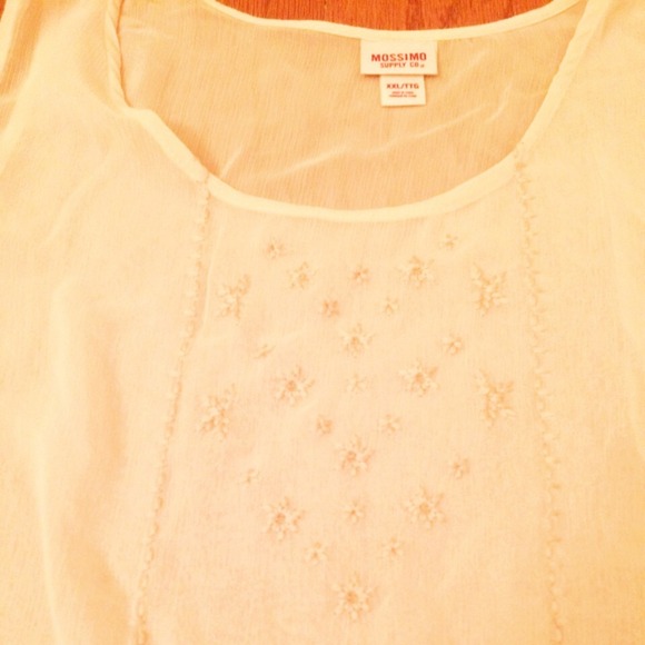 🚫🚫Sold🚫🚫Cream Sheer Tank - Picture 2 of 4