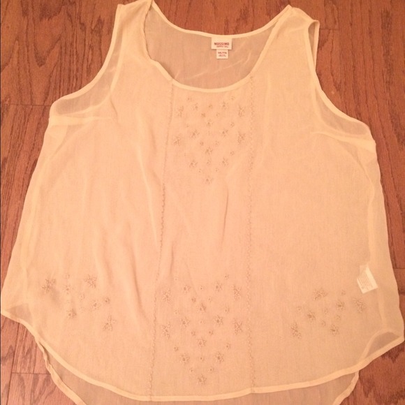 🚫🚫Sold🚫🚫Cream Sheer Tank - Picture 3 of 4