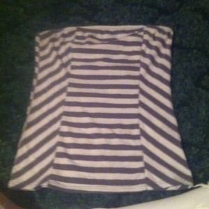 Cute strapless shirt