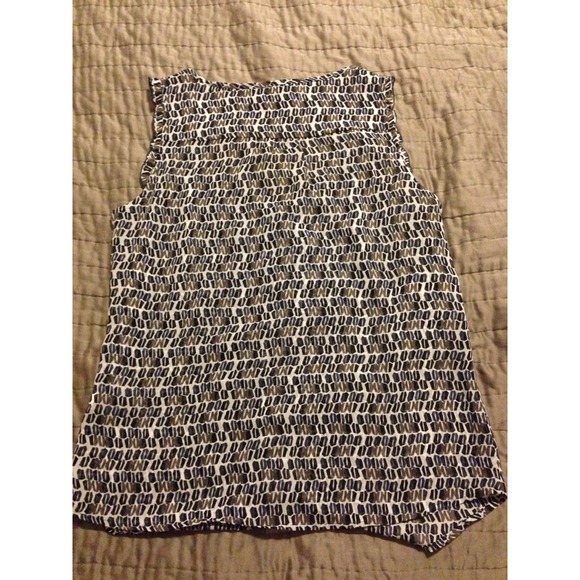 TB DONATED 10/14! Gap Metal Button Tank - Picture 3 of 4