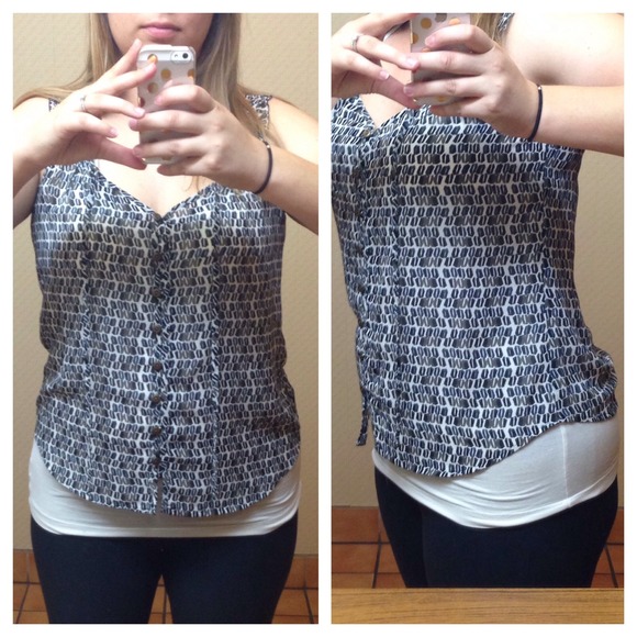 TB DONATED 10/14! Gap Metal Button Tank - Picture 4 of 4