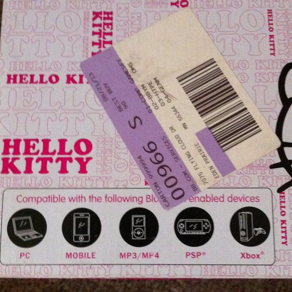 ❌SOLD❌ Hello Kitty Bluetooth speaker - Picture 4 of 4