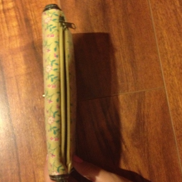 🚫TRADED🚫American Rag Wallet - Picture 3 of 3