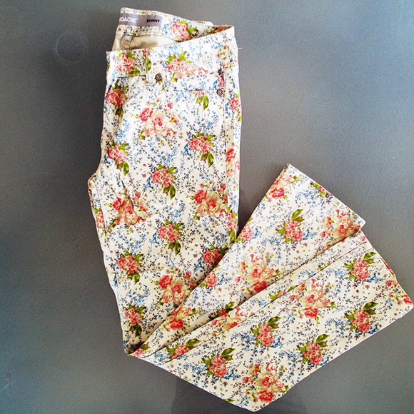 Jeans - Floral Skinny Jeans Jeans - Floral Skinny Jeans