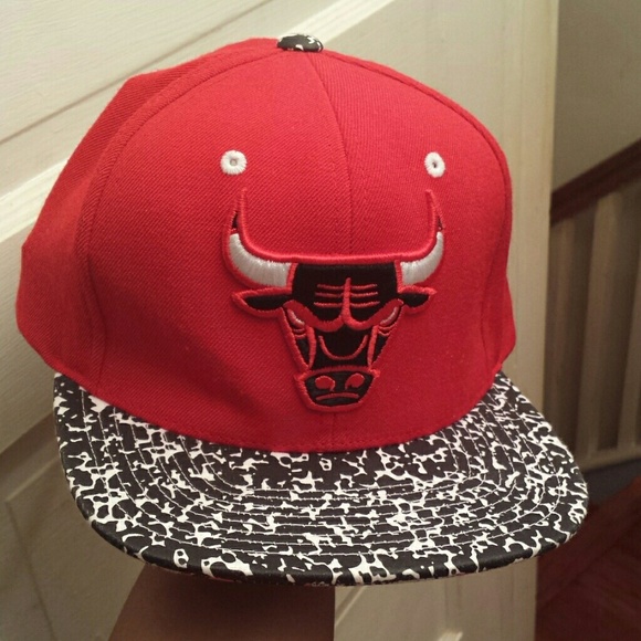 Michelle & Ness Chicago Bulls snap back