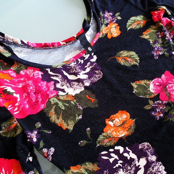 H&M Dresses - Floral bodycon dress H&M Dresses - Floral bodycon dress