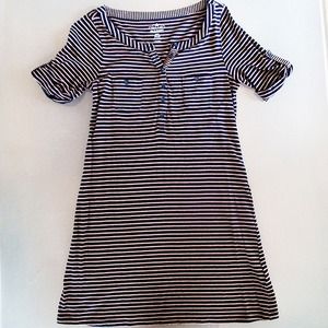 Old Navy Dresses - Stripe quarter sleeve dress Old Navy Dresses - Stripe quarter sleeve dress
