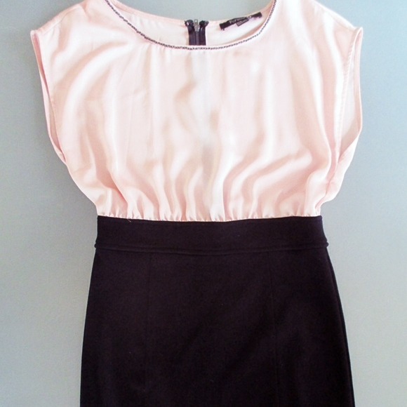 Forever 21 Dresses & Skirts - Pink and black dress Forever 21 Dresses & Skirts - Pink and black dress