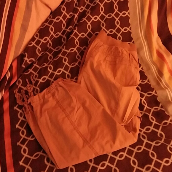 H & M capris stretchable