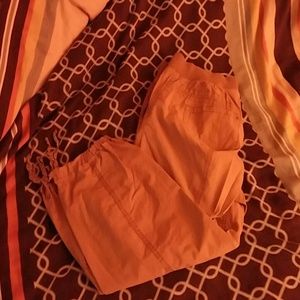 H & M capris stretchable