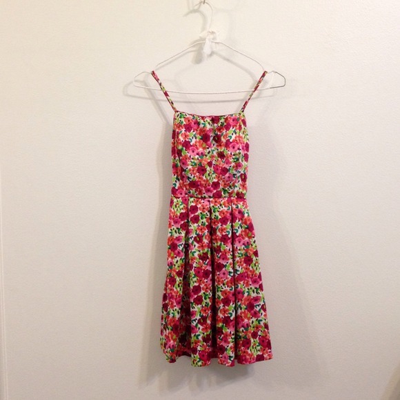 Forever 21 floral dress - Picture 1 of 1