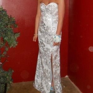 White dress can be use for prom pageant or wedding