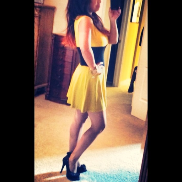 Beautiful yellow black dress