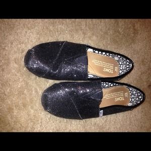🎉price reduced🎉 Black sequin Toms