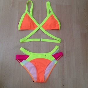 Strappy bikini