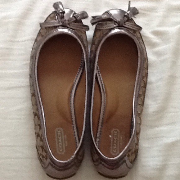 Coach flats - Picture 1 of 4