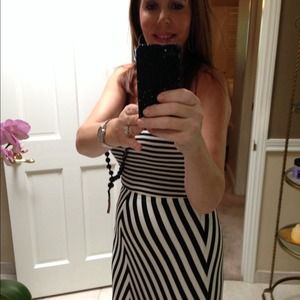 Sun dress black and white