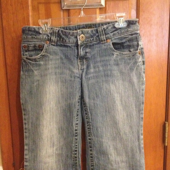 American Eagle blue jeans