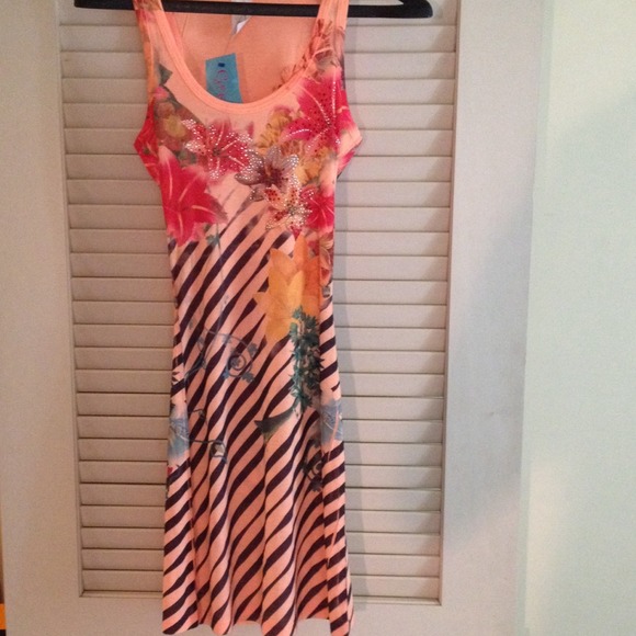 Brand new gorgeous orange beachy dress