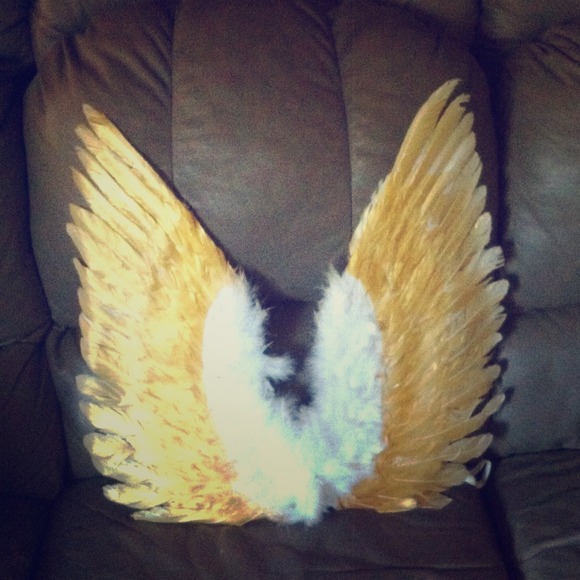 GOLD WHITE FEATHERED ANGEL WINGS