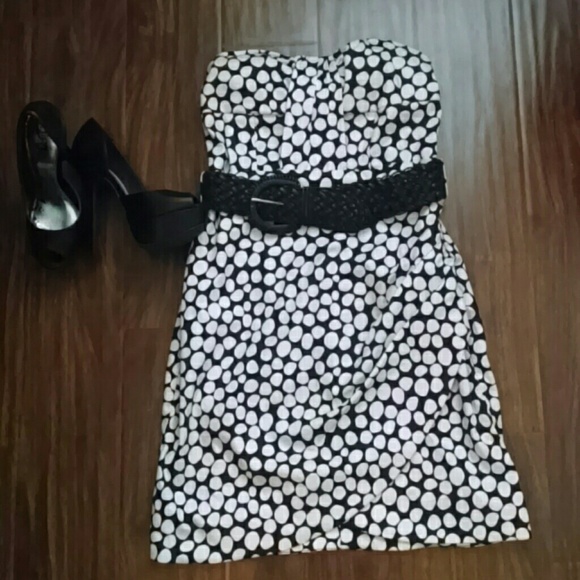 Cute Strapless dress - Picture 2 of 4