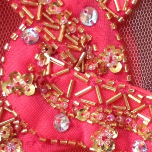 ❗️🆕❗️Xscape Embellished Cutout Halter Gown - Picture 3 of 4