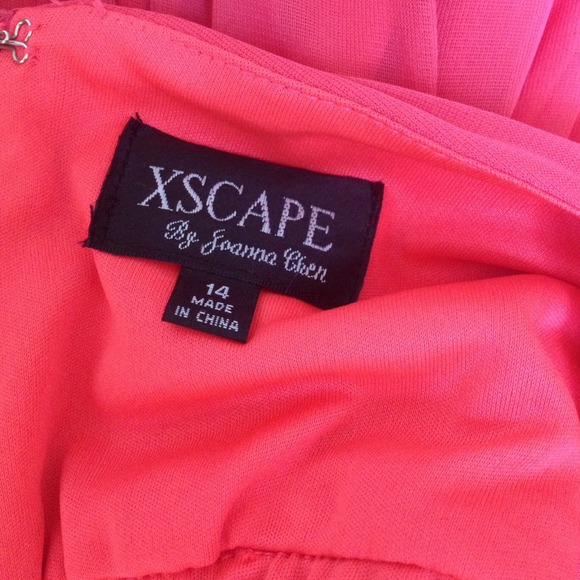 ❗️🆕❗️Xscape Embellished Cutout Halter Gown - Picture 4 of 4