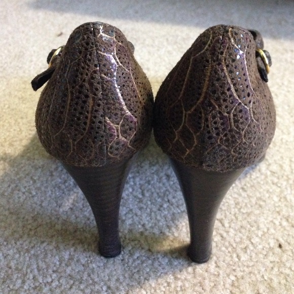 Colin Stuart Pumps! - Picture 2 of 3