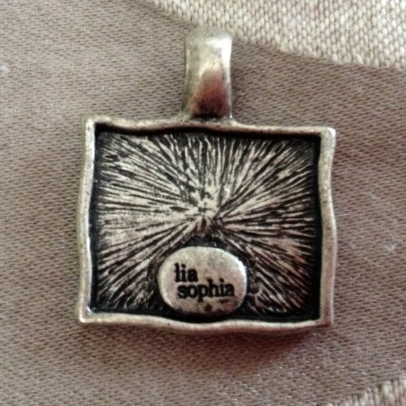 Pendant - Picture 2 of 4