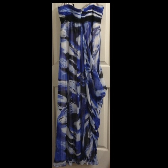 ON HOLD BCBG Maxi Dress! 〰〰Won't last long! - Picture 3 of 4