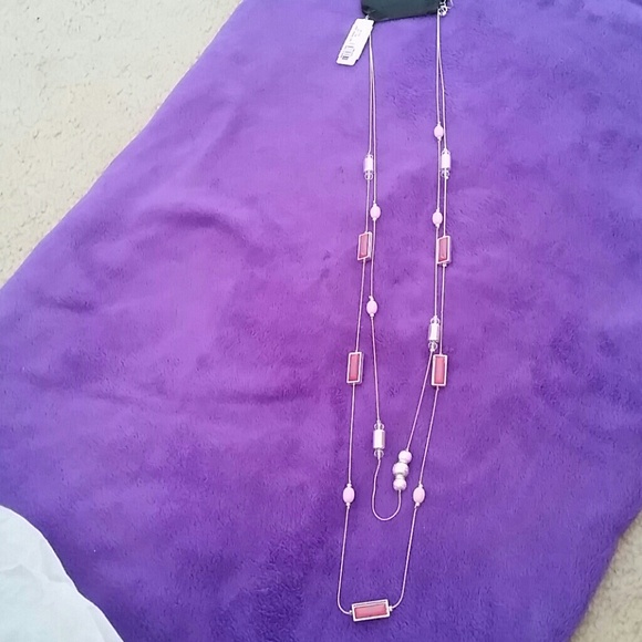 SOLD!!!! NY&CO gorgeous long necklace