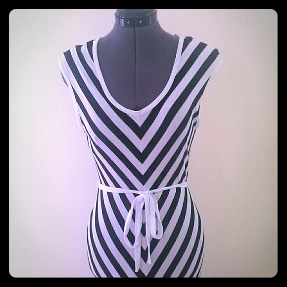 Calvin Klein V-Striped Black and White Maxi Dress